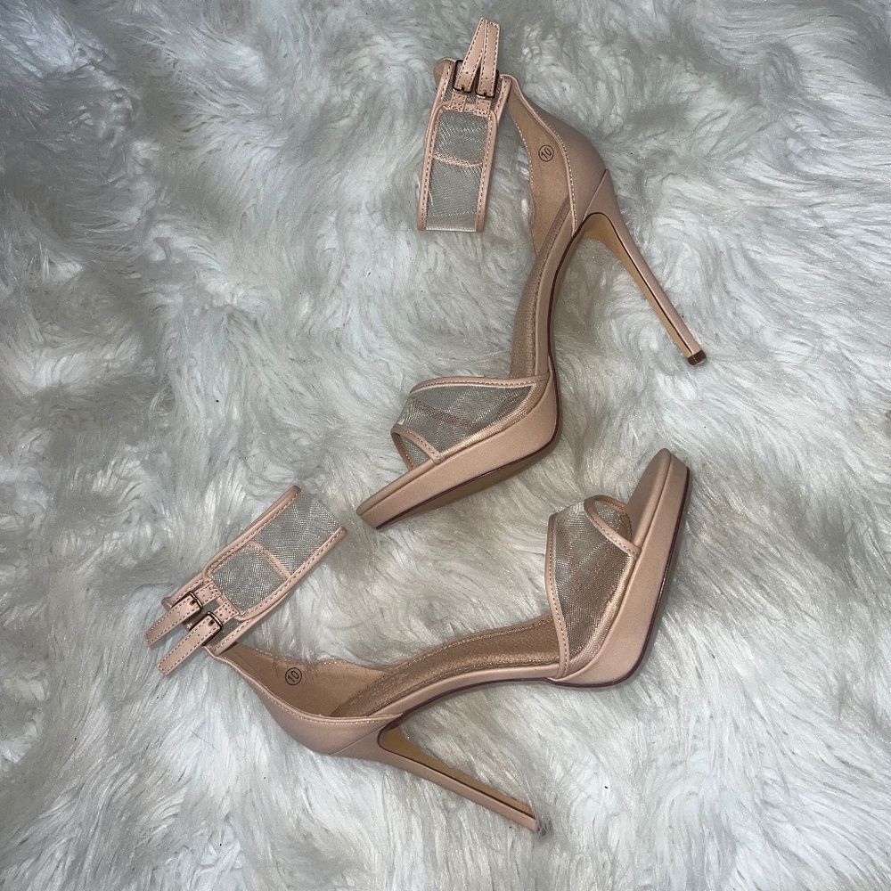 Women’s size 10 Nude Heels